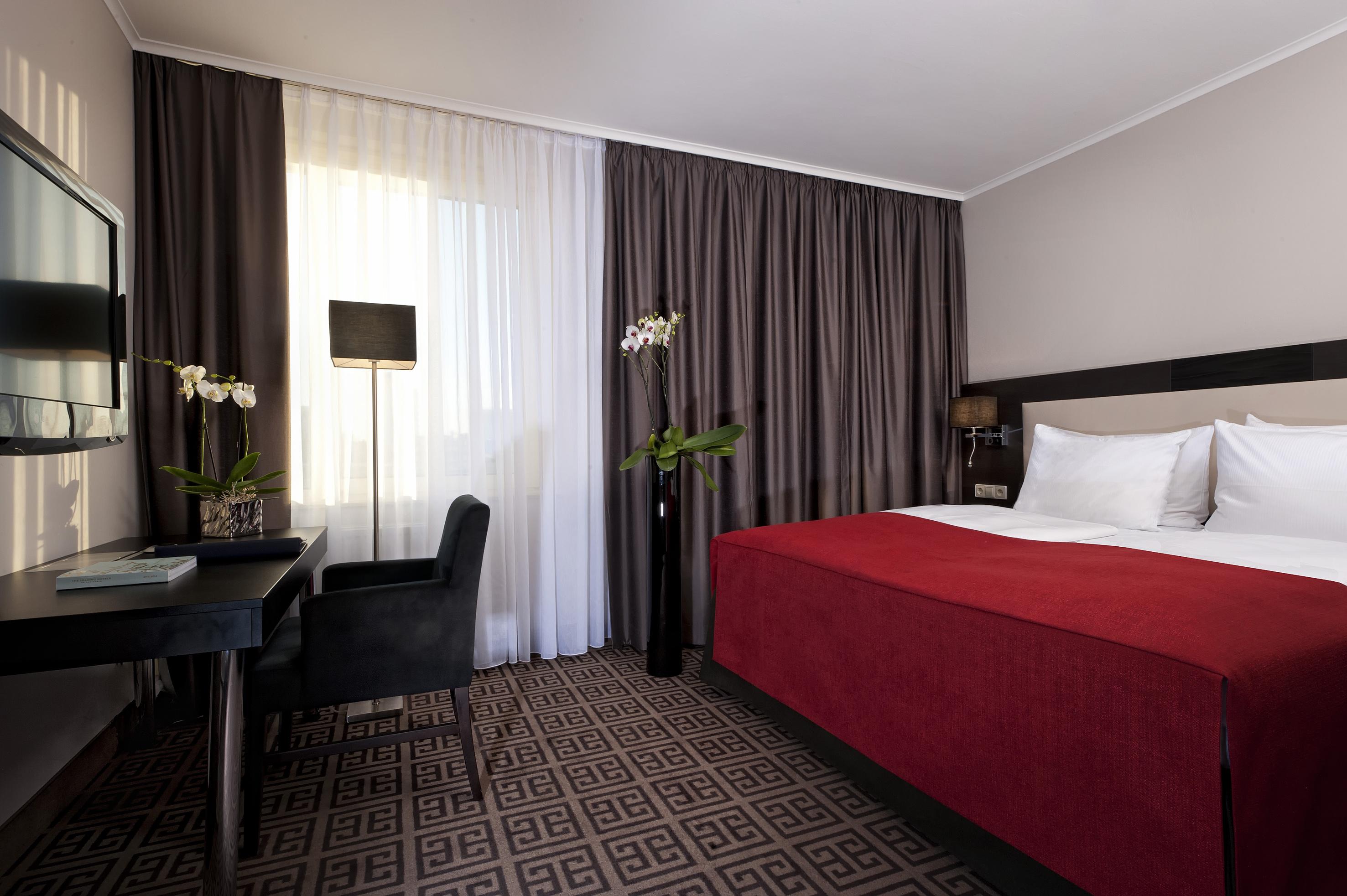 โรงแรมพาเลซ เบอร์ลิน ห้อง รูปภาพ A room at the hotel